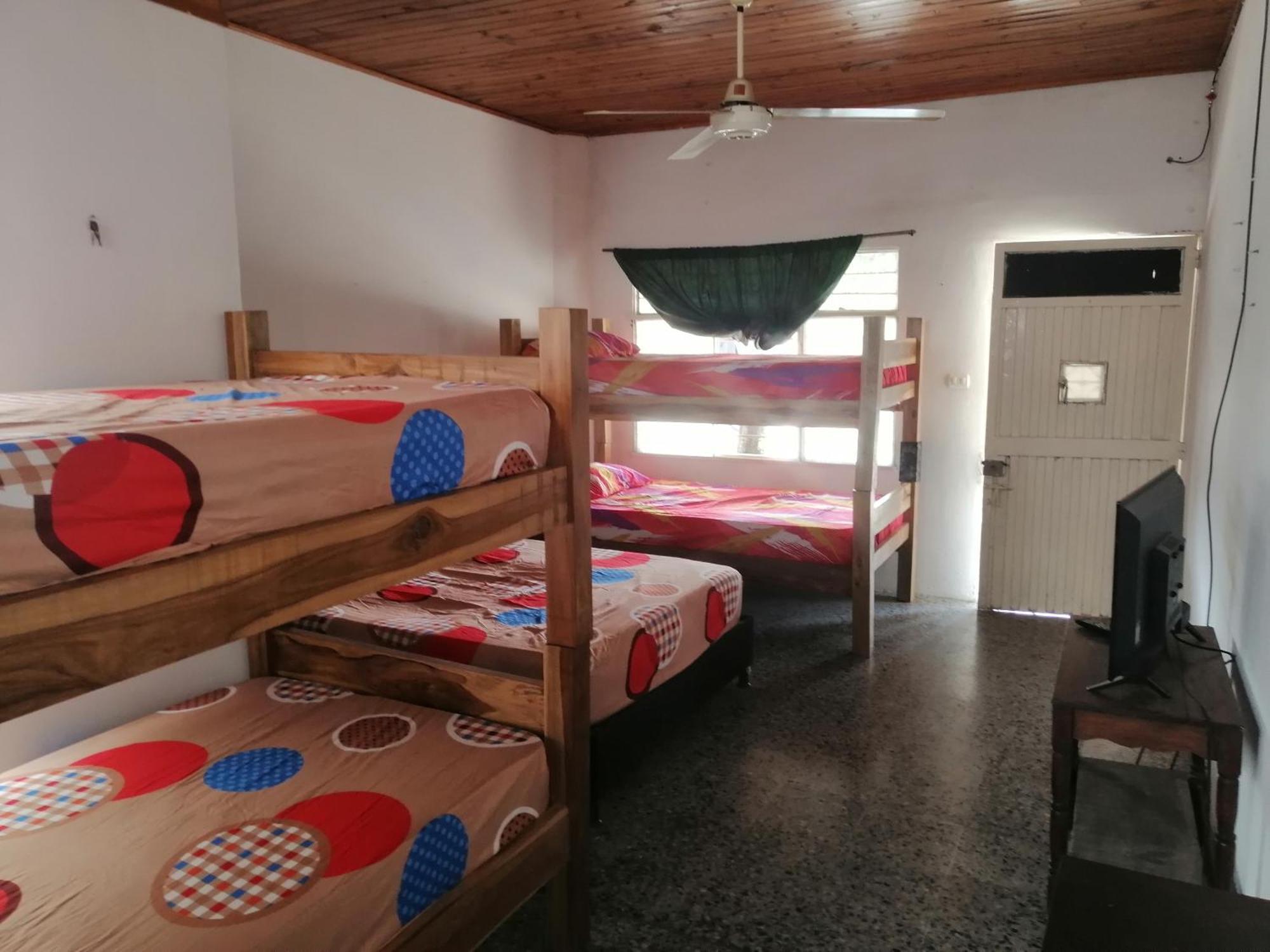 Hotel Low Cost لا دورادا المظهر الخارجي الصورة
